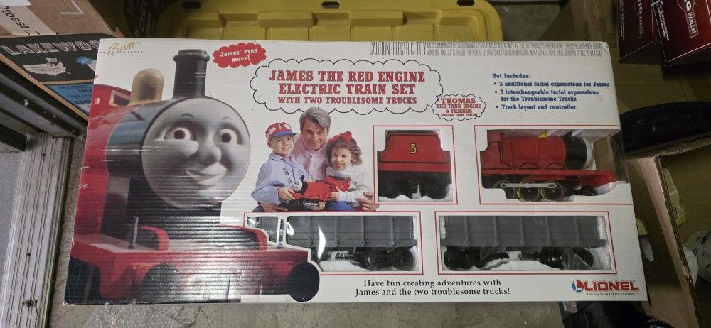 LIONEL G SCALE THOMAS ELECTRIC TRAIN SET