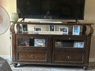 Tv stand