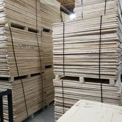$4 PLYWOOD SHEETS  / SHEATHING  -  DISCOUNTED!