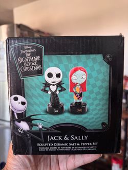Nightmare Before Christmas Jack & Sally Salt & Pepper Set