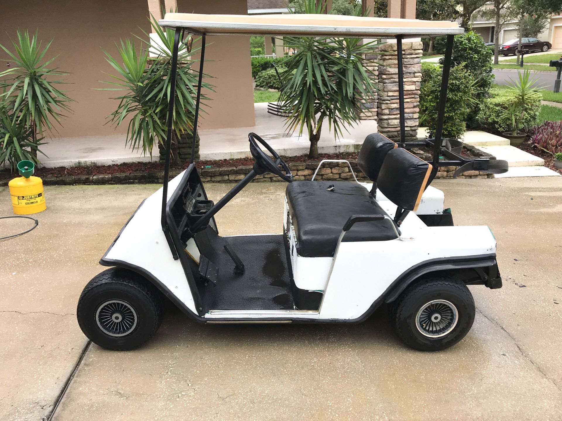 ⛳️ EZ-GO 48v Golf Cart ⛳️ NEW batteries⛳️