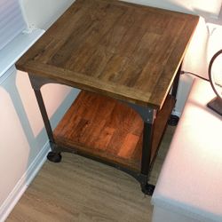 End table