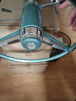 1965-66 telescopic & tilt column. Everything nice and tight. With collars and the hard to find button.  Very good condition see pixs