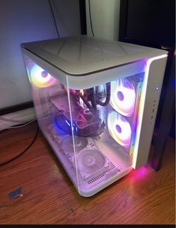 Skytech King 95 PC - Ryzen 7 9700X, RTX 5070, 32GB RAM, 2TB SSD