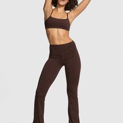 Victoria’s Secret Relay Flare Leggings & Full Zip Up Sweater