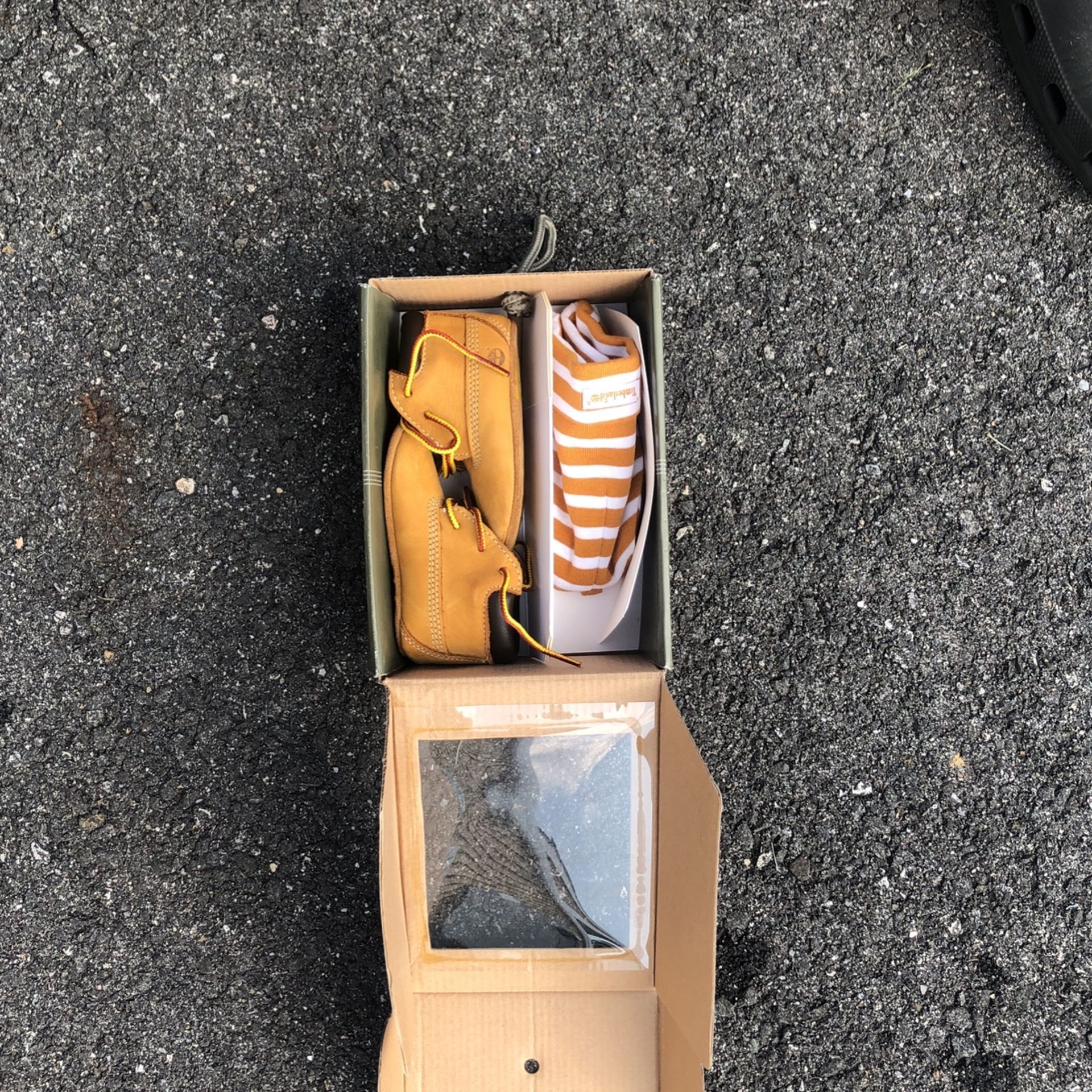 Timberland shoes and hat