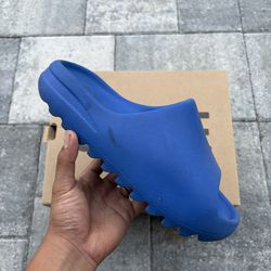 Yeezy Slide Azure