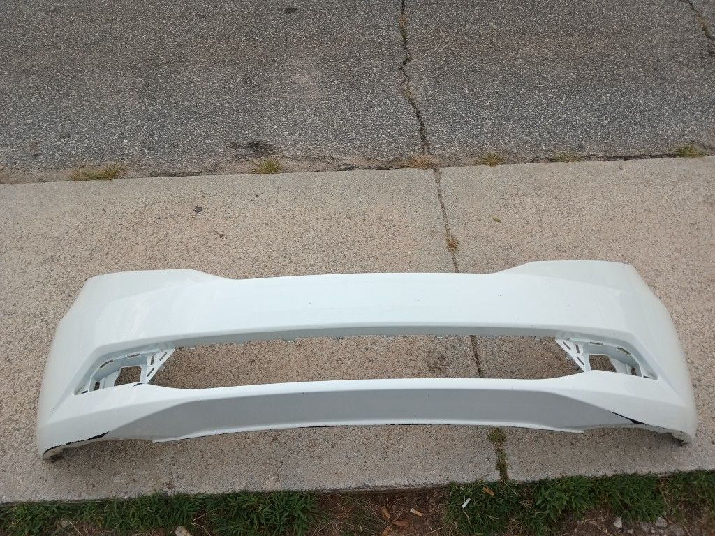 Front Bumper For A 2015 To 2017 Honda Odyssey No Sensor Holes Original Part