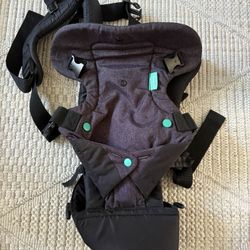 Infantino baby carrier 