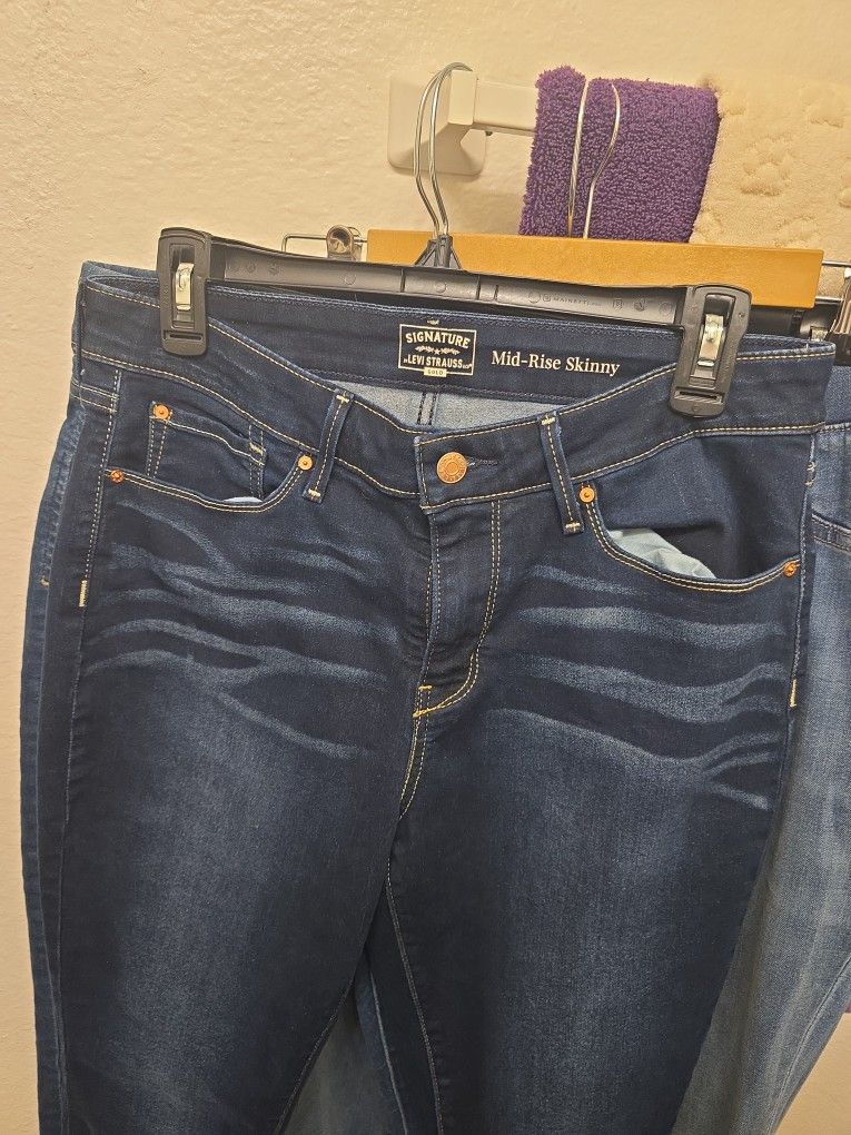 Levi's Signature Mid RISE Skinny Jeans 31/30