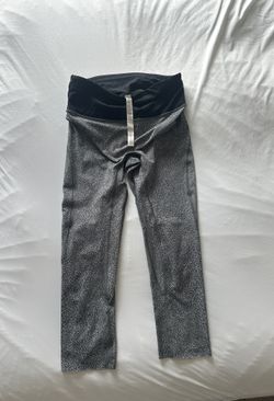 Lululemon 3/4 Legging SIZE 6