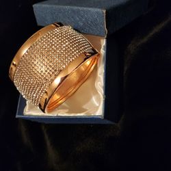 Rose Gold Bracelet With Diamonds