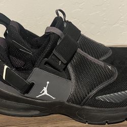 Jordan Trunner Black Gray Mesh Low Top