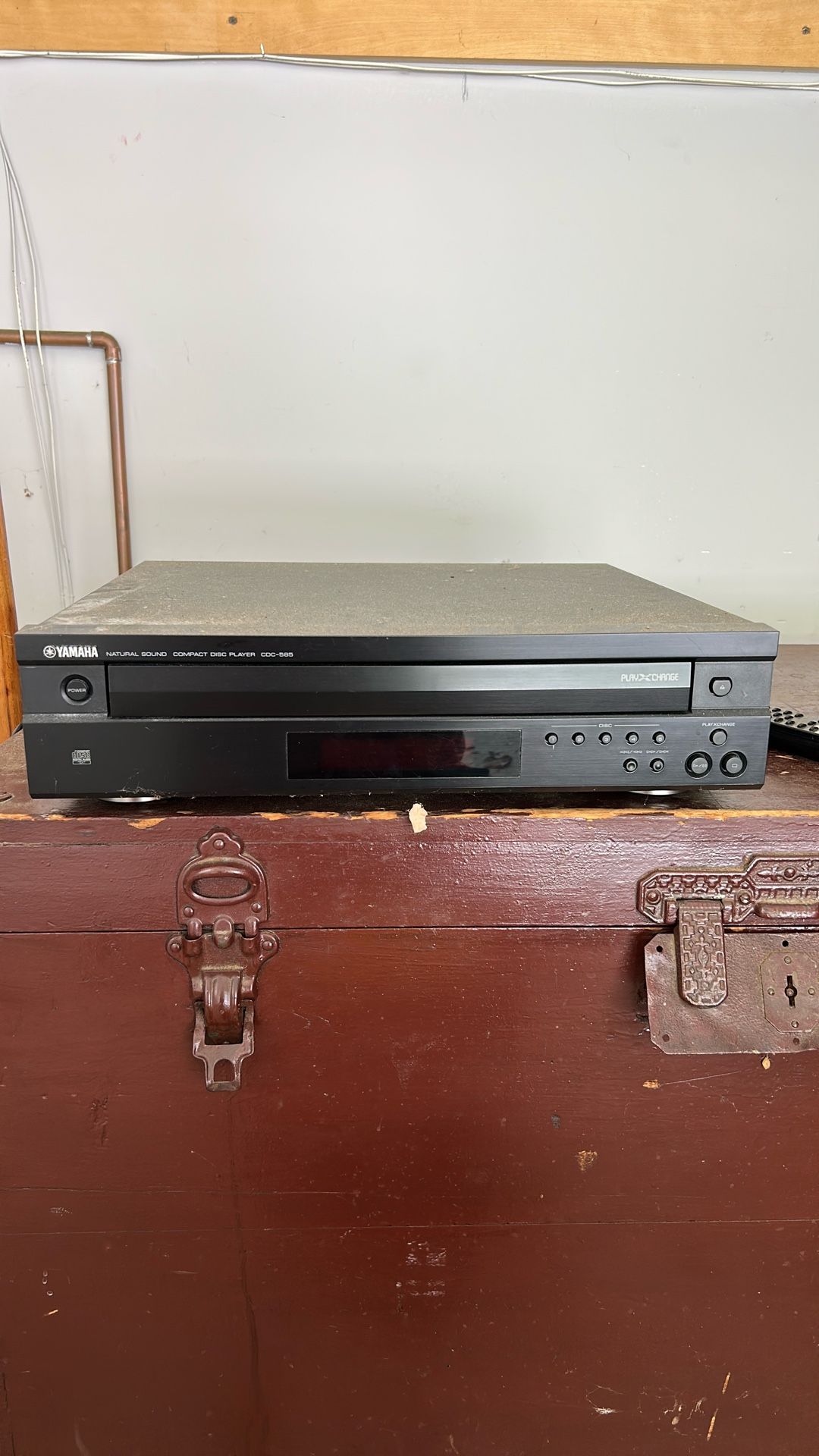 Yamaha CDC–585 Compact Disc Player