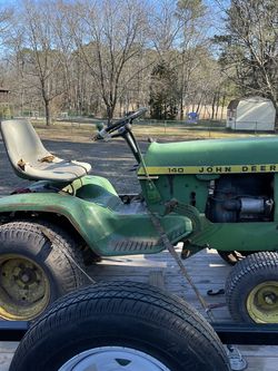 140 John Deere tractor 1968