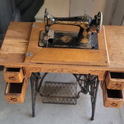 Antique Singer Sewimg Machine and Stand