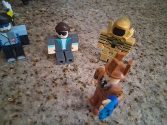 Roblox Figures
