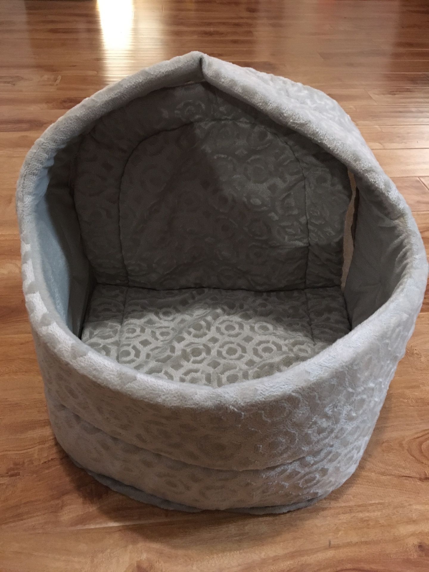 Grey cat or dog bed 14 in high x 17 wide