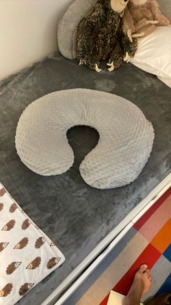 Nursing Pillow With Cover