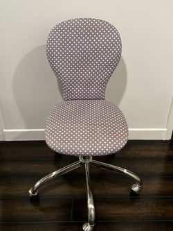 Children’s Swivel Desk Chair