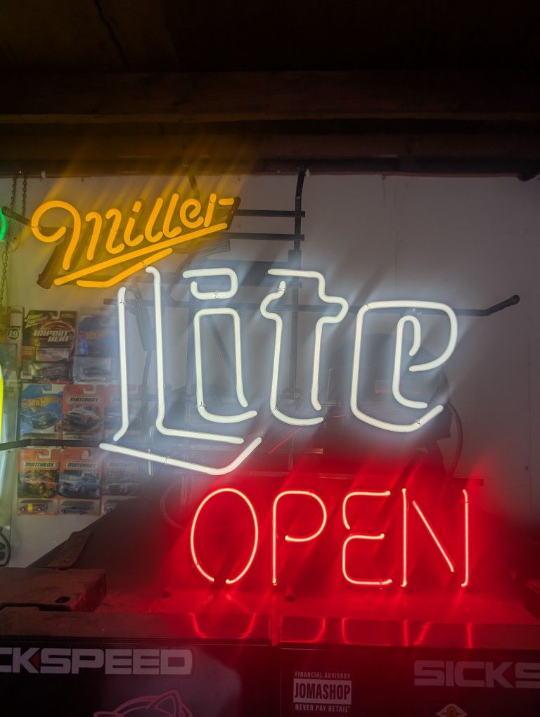 Miller Lite Neon Sign
