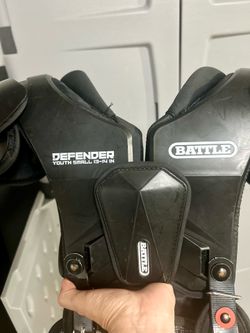 Battle Youth Defender Football  Pads