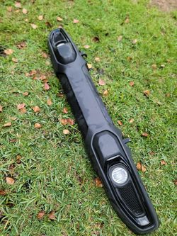 21 jeep gladiator front bumper with tow hooks and fog lights