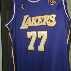 Luka Doncic Jersey Lakers $50 2XL Firm On Price