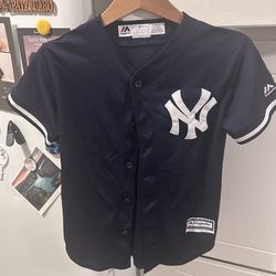 New York Yankees BOYS size small 8 jersey