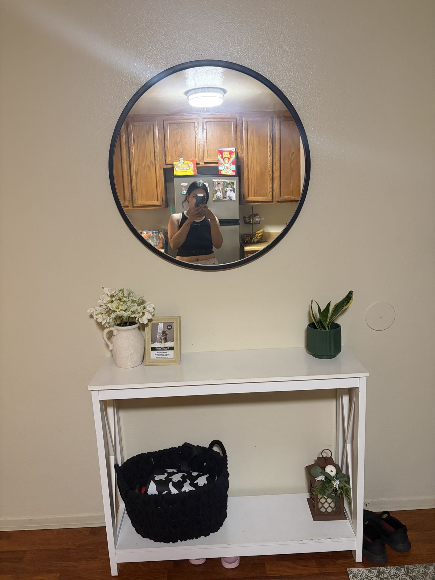 Mirror & Table
