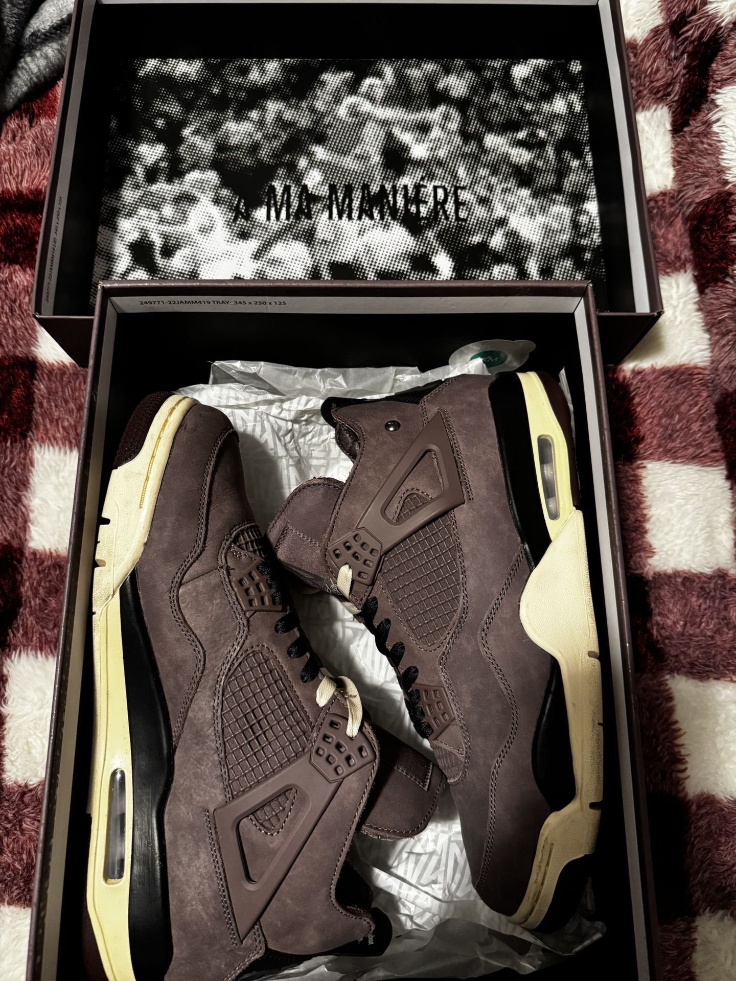 Nike Air Jordan 4 - A Ma Maniére Violet Ore