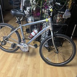 Bicicleta Medida 26 Unisex Buenas Condiciones GIANT $80