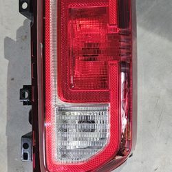 2021 UP 2024 FORD BRONCO TAIL LIGHT