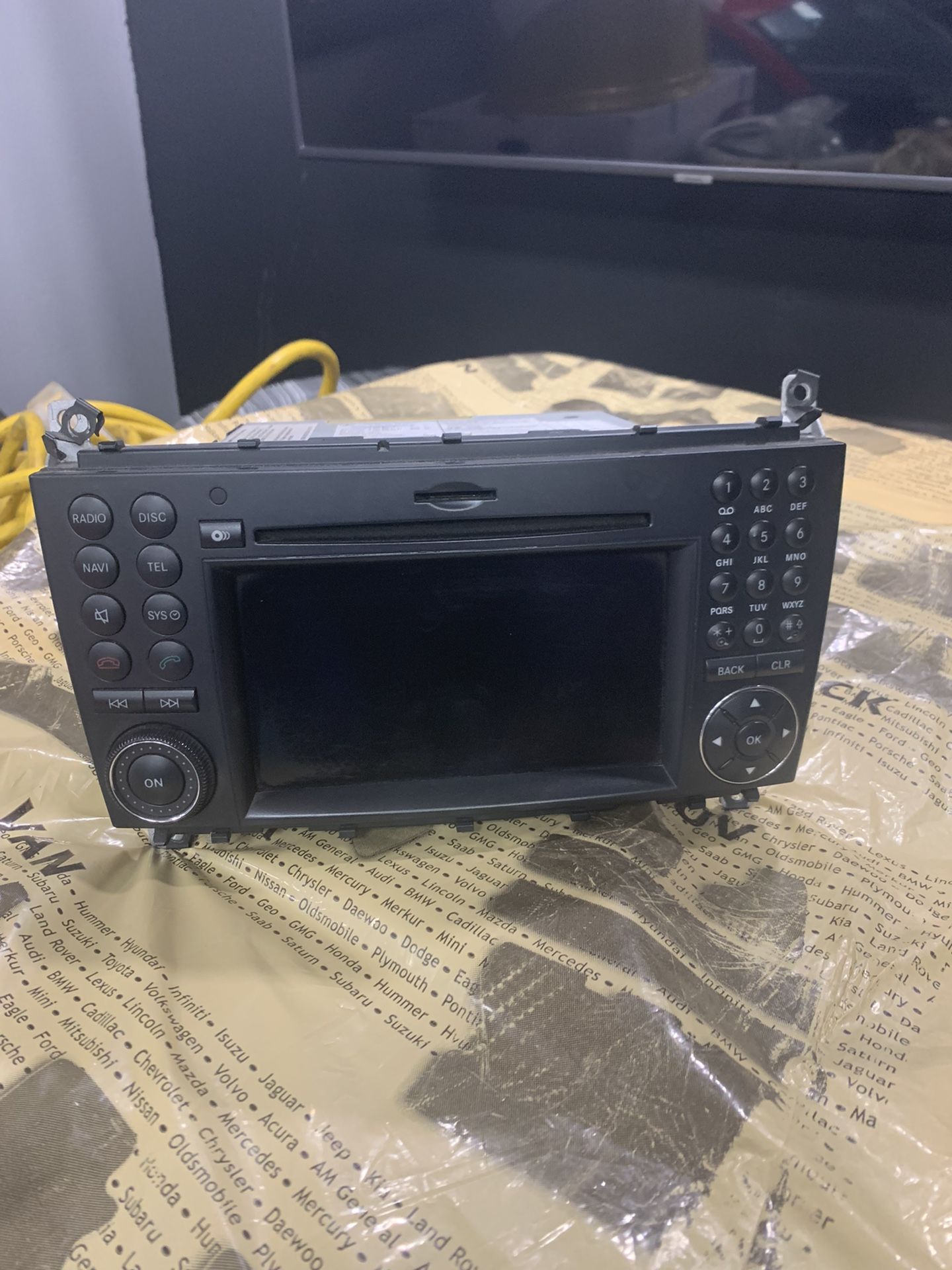 Mercedes G Wagon 55 AMG Factory Radio