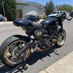 2018 Ducati Scrambler Cafe Racer 