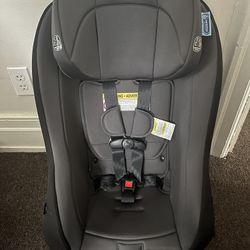 Graco Contender Slim