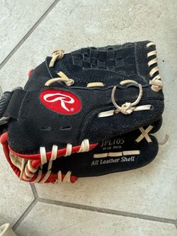 Softball glove