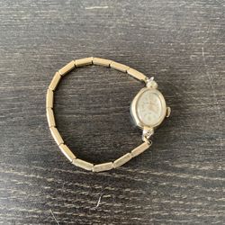 Women's Manual Windup Vintage Elgin Watch W/ A Gold Plated Case S.S Stretch band