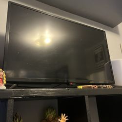insignia 24in Tv
