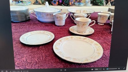 Vintage Noritake China, 32 Piece Set. Blossom Time #7150 Japan, 53-p
