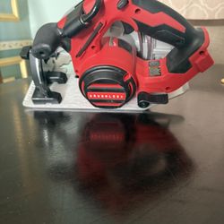 Milwaukee Circular Saw 