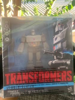 Megatron-Transformers Studio Series- (BRAND NEW)✨
