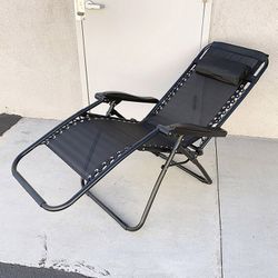 (NEW) $40 Folding Zero Gravity Outdoor Recliner Patio Lounge Chair Adjustable Headrest Textilene Mesh - Black