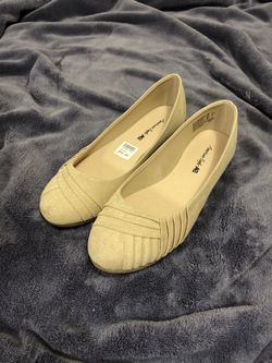 American Eagle Bree Pleated Flats - Tan, Size 7.0 *BRAND NEW*