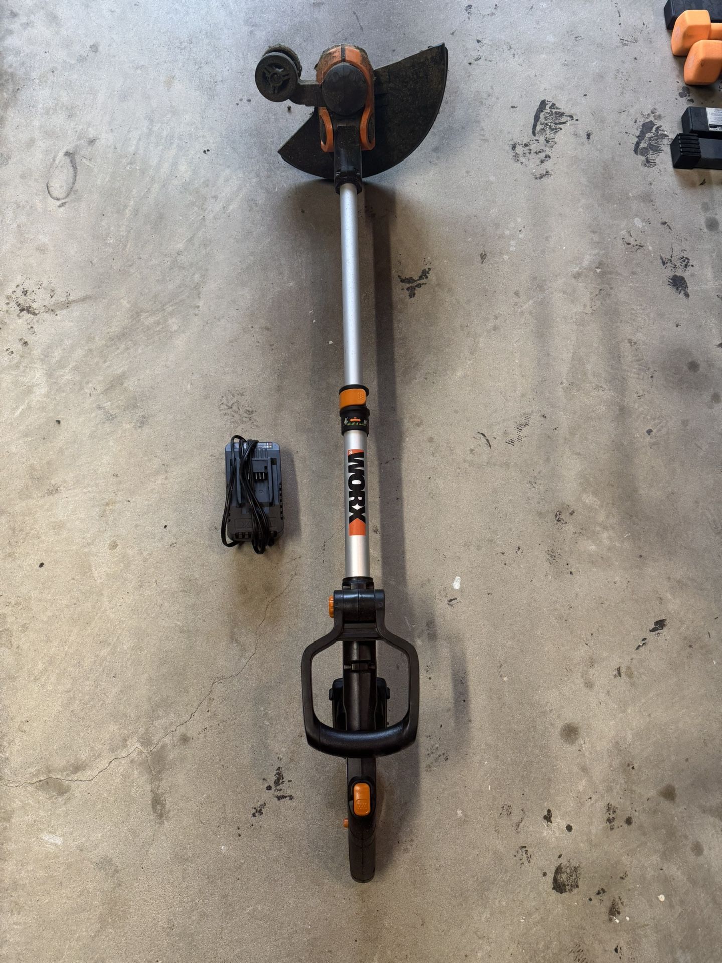 Worx 12" 20V Grass Trimmer/Edger