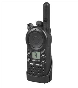 MOTOROLA Solutions Professional CLS1410 5-Mile 4-Channel UHF Two-Way Radio, Black