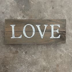 Wooden LOVE Sign 
