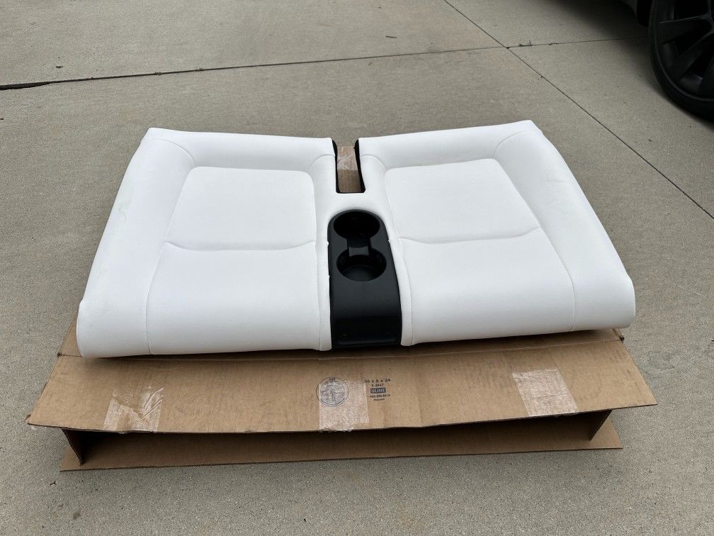 Tesla Y 3rd Row Cushion