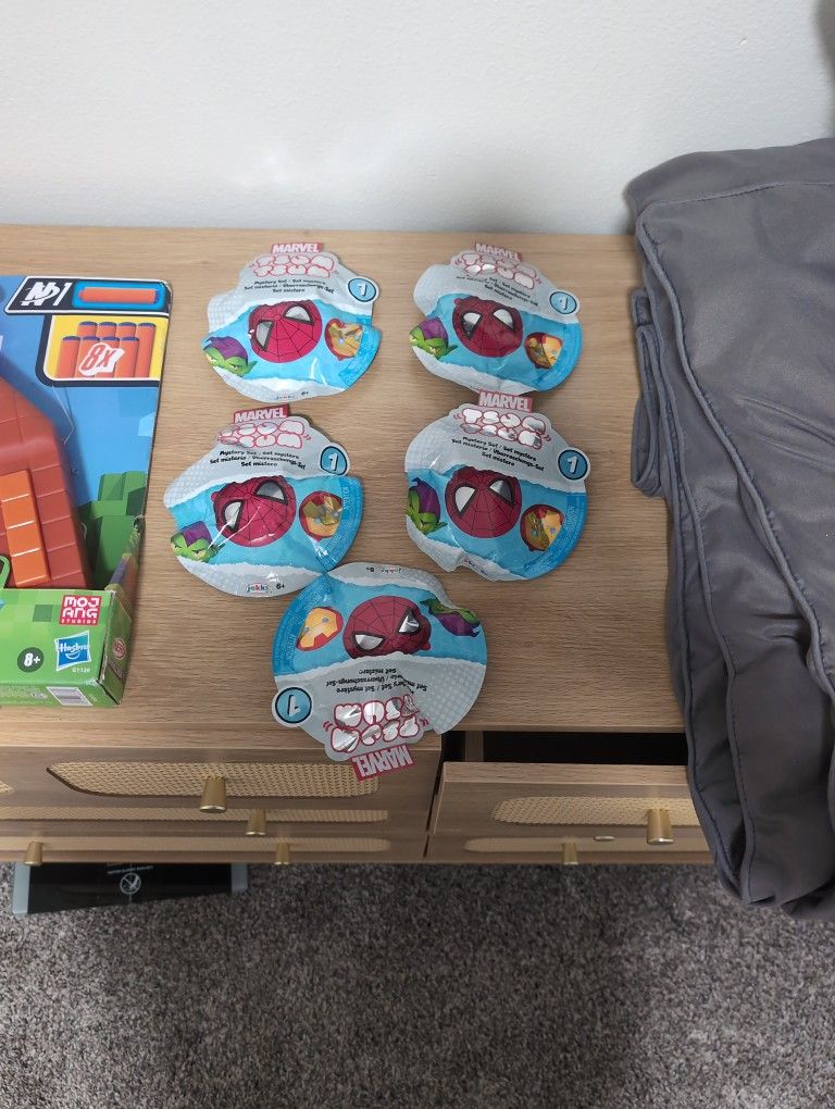 (5) Marvel Mystery Set
