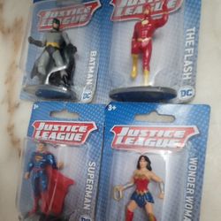 Nwt JUSTICE League 4pc